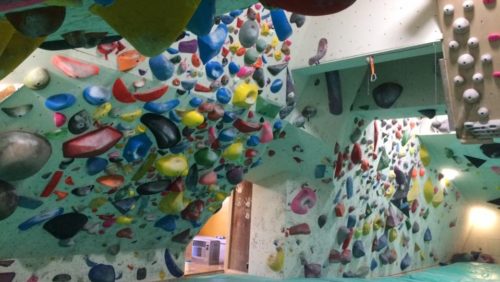 群馬県のクライミング施設「クライミングジム COZY」